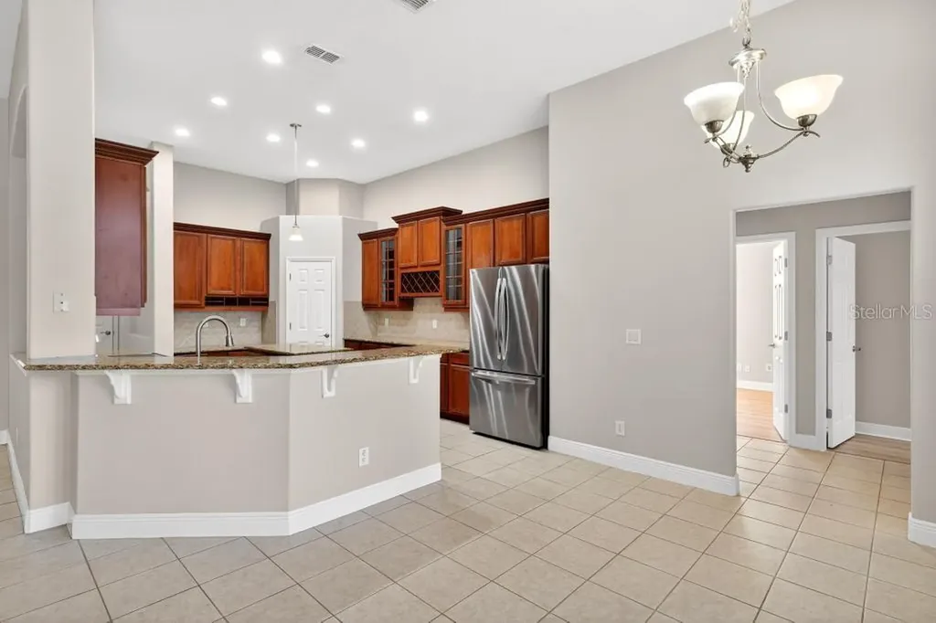 201 W Blue Water Edge Drive Eustis FL 32736