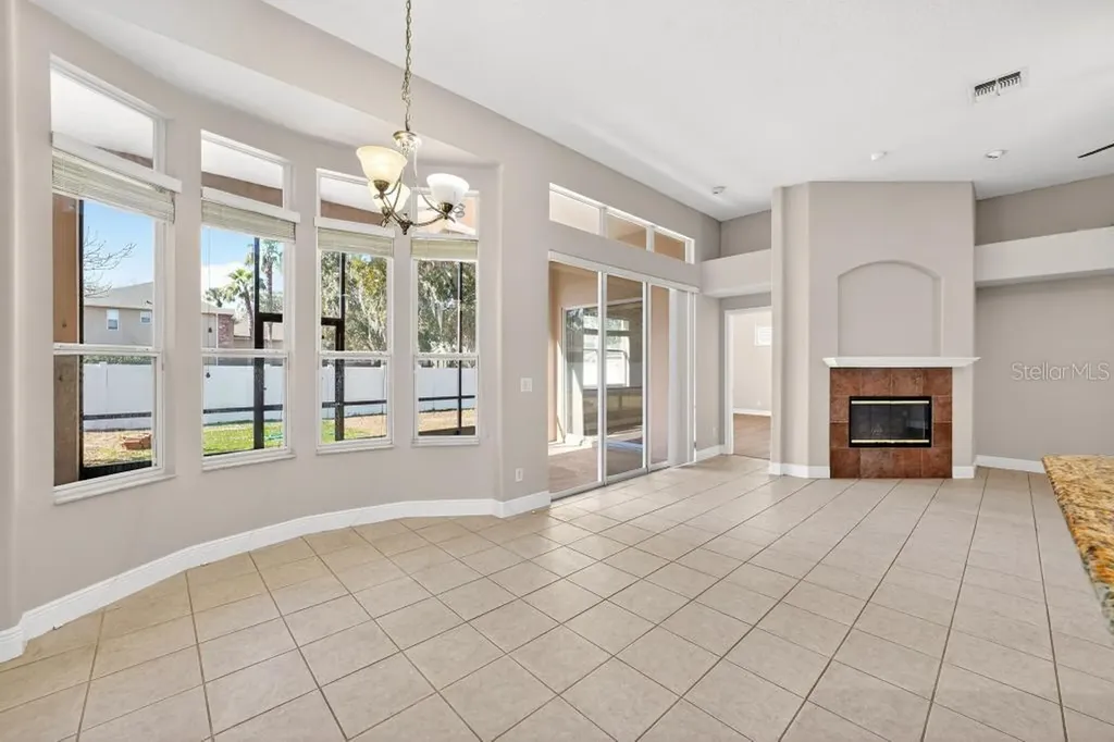 201 W Blue Water Edge Drive Eustis FL 32736