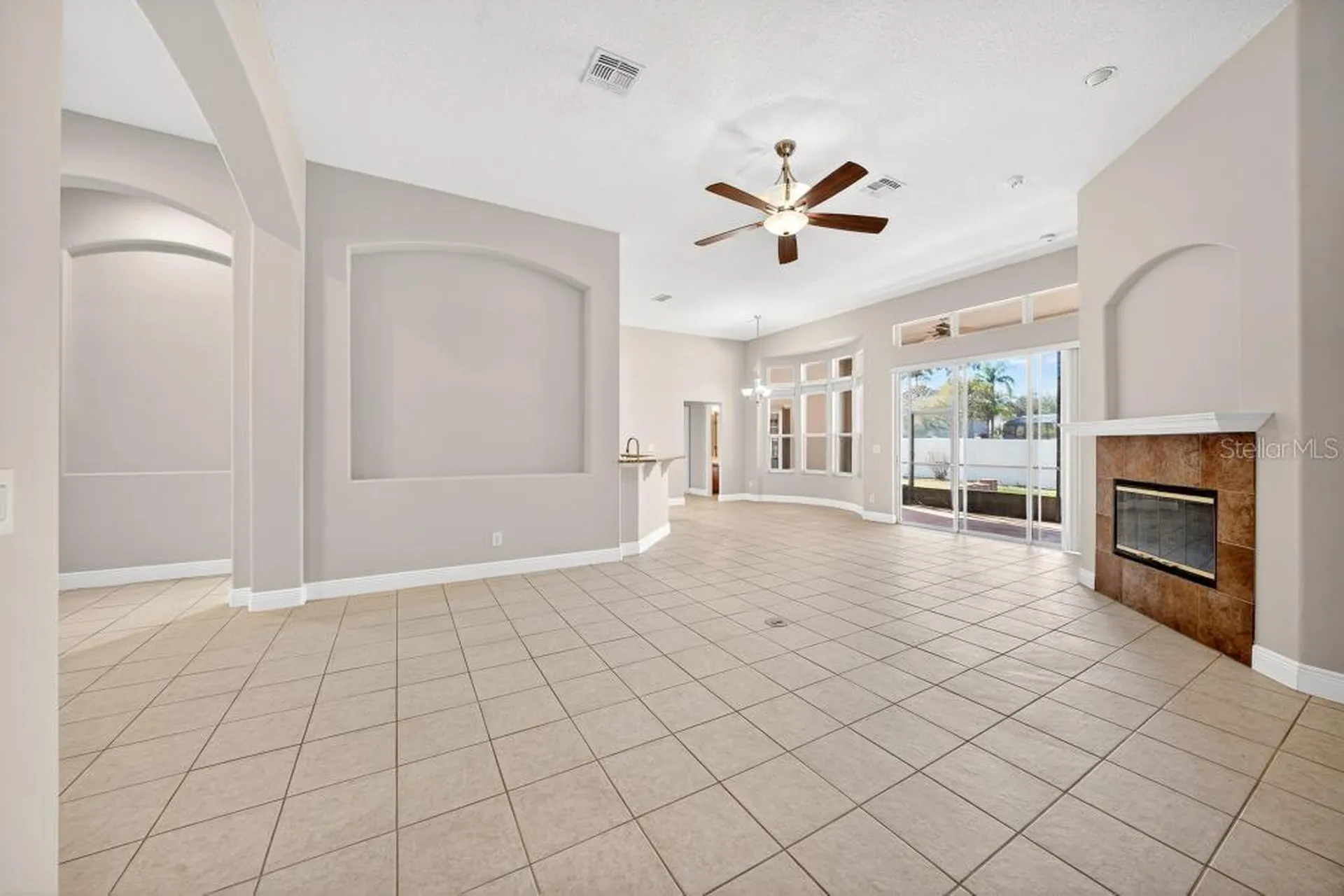 201 W Blue Water Edge Drive Eustis FL 32736
