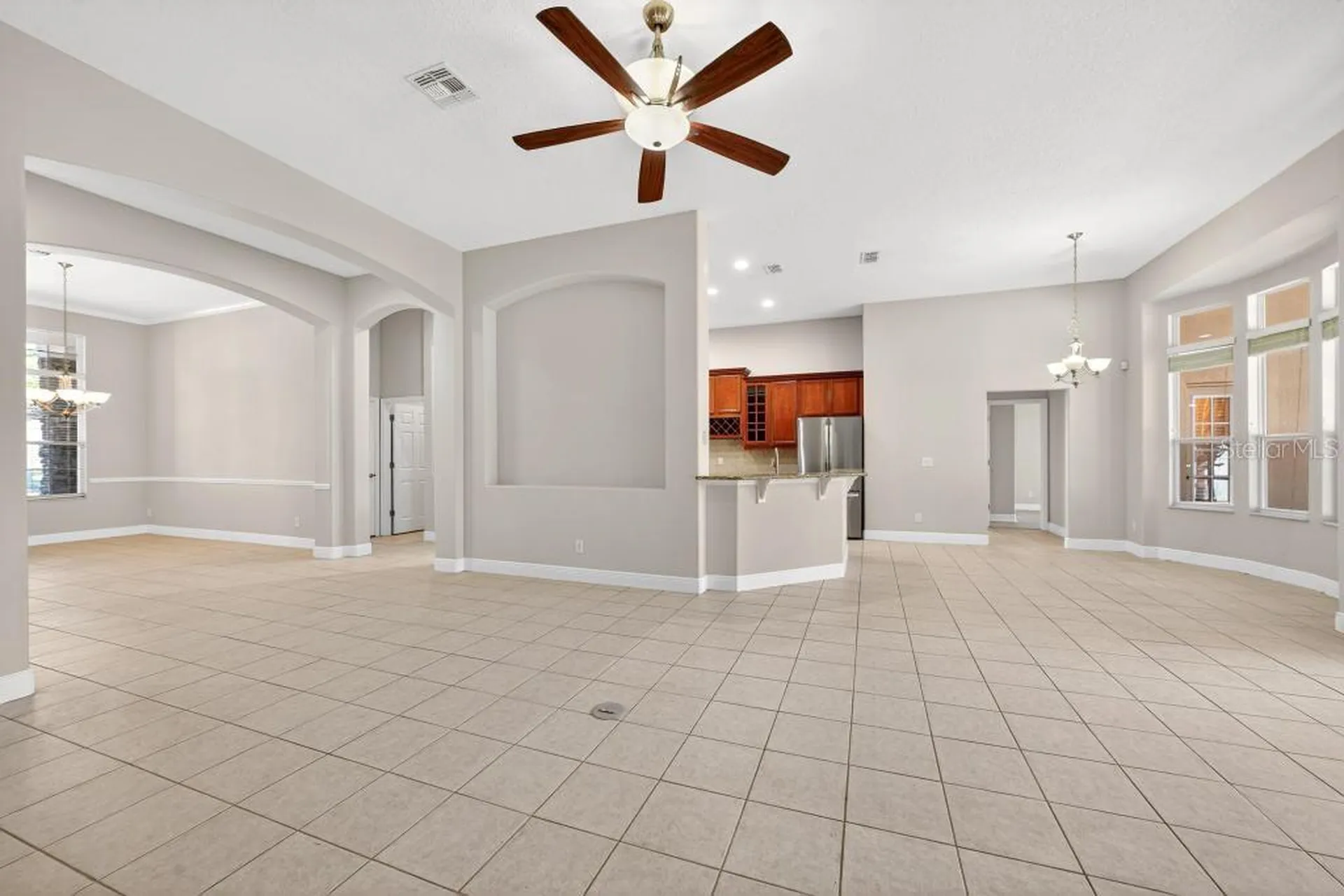 201 W Blue Water Edge Drive Eustis FL 32736