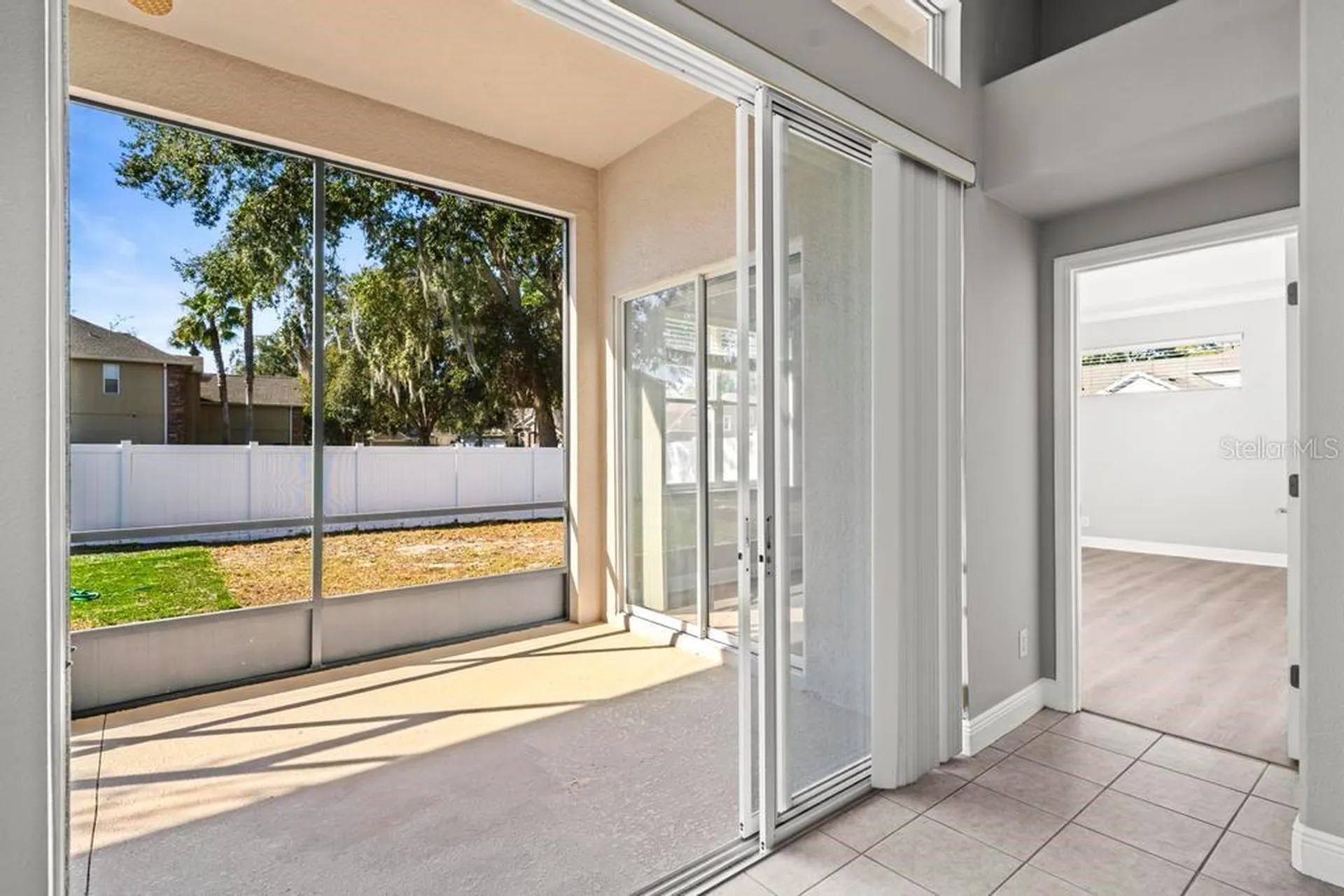 201 W Blue Water Edge Drive Eustis FL 32736