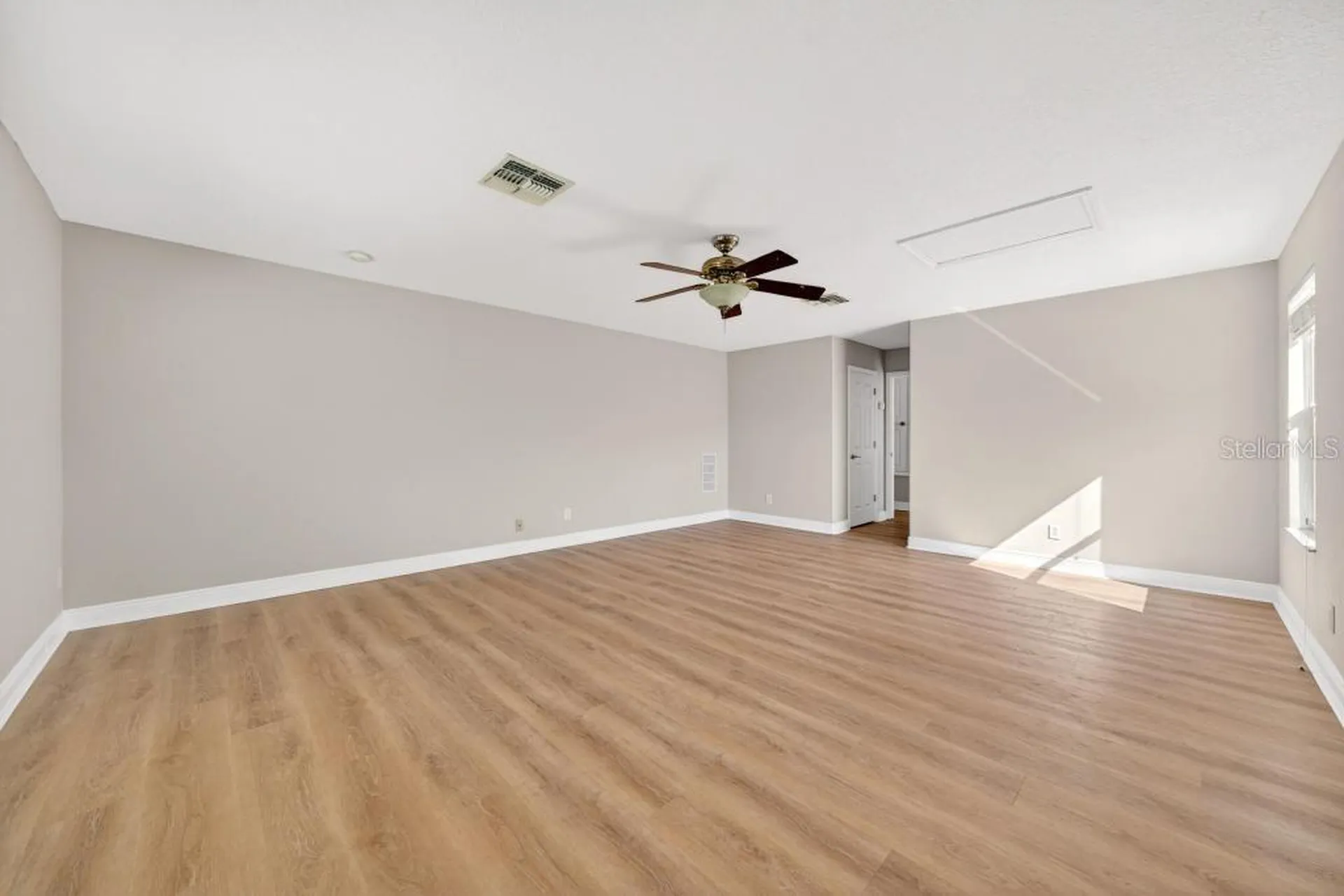 201 W Blue Water Edge Drive Eustis FL 32736