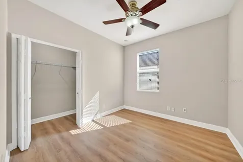 201 W Blue Water Edge Drive Eustis FL 32736