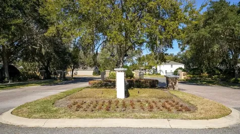 201 W Blue Water Edge Drive Eustis FL 32736