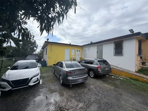 2 Gregorio Agosto Avenue Humacao PR 00791