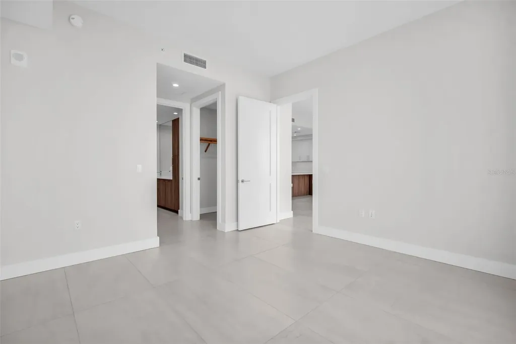 275 1st Avenue S St Petersburg FL 33701