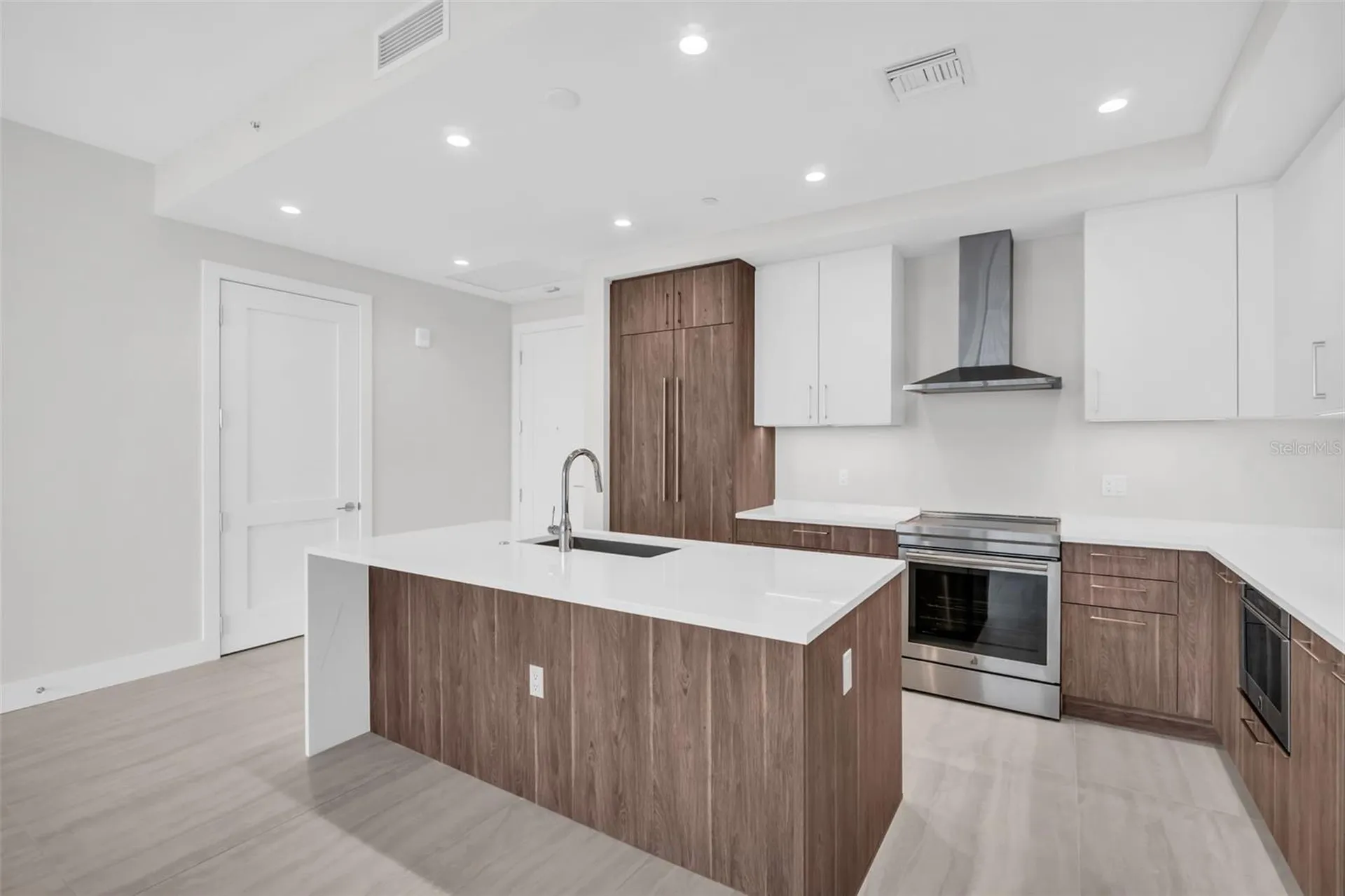 275 1st Avenue S St Petersburg FL 33701