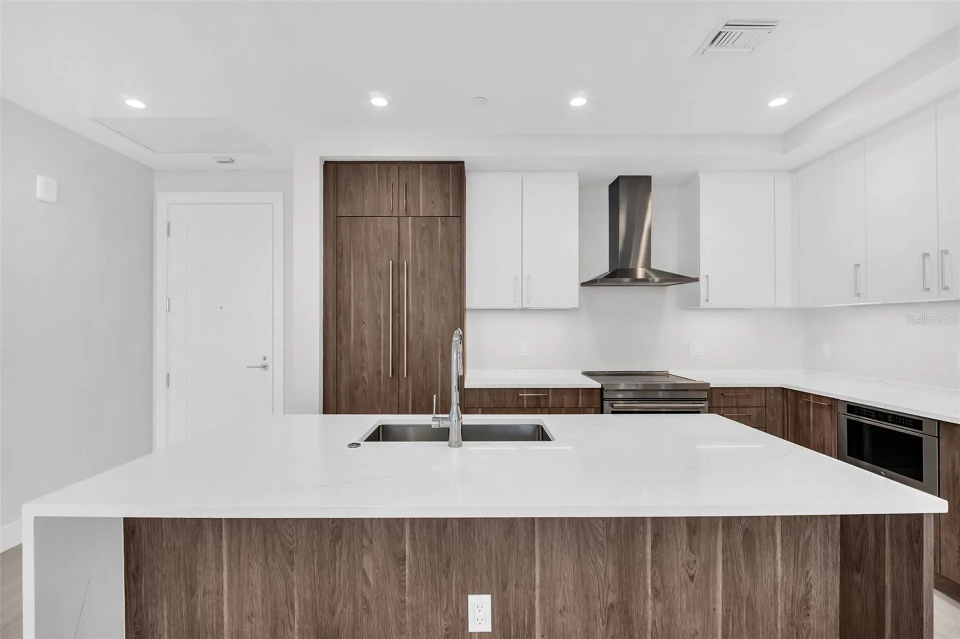 275 1st Avenue S St Petersburg FL 33701