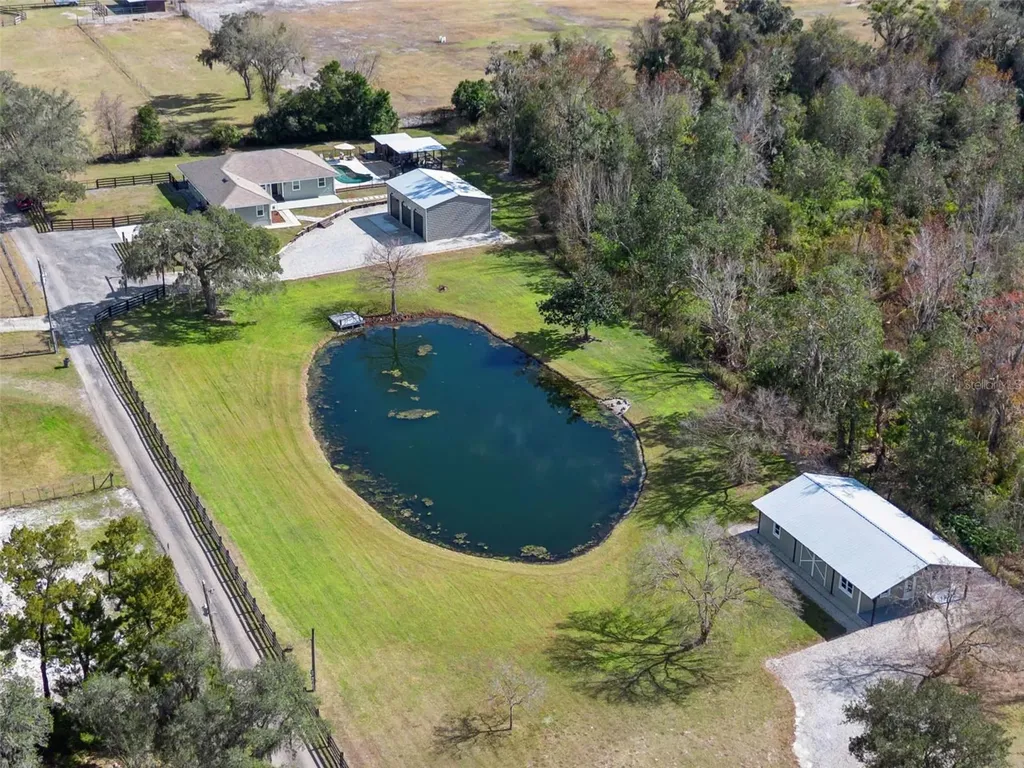 323 Mclain Lane Geneva FL 32732