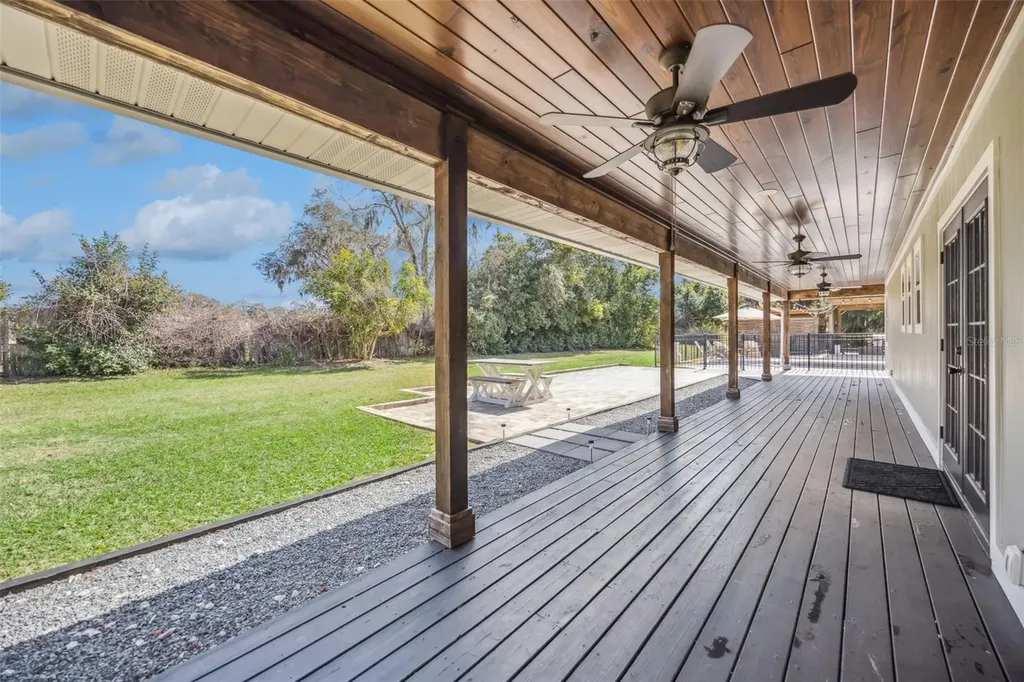 323 Mclain Lane Geneva FL 32732