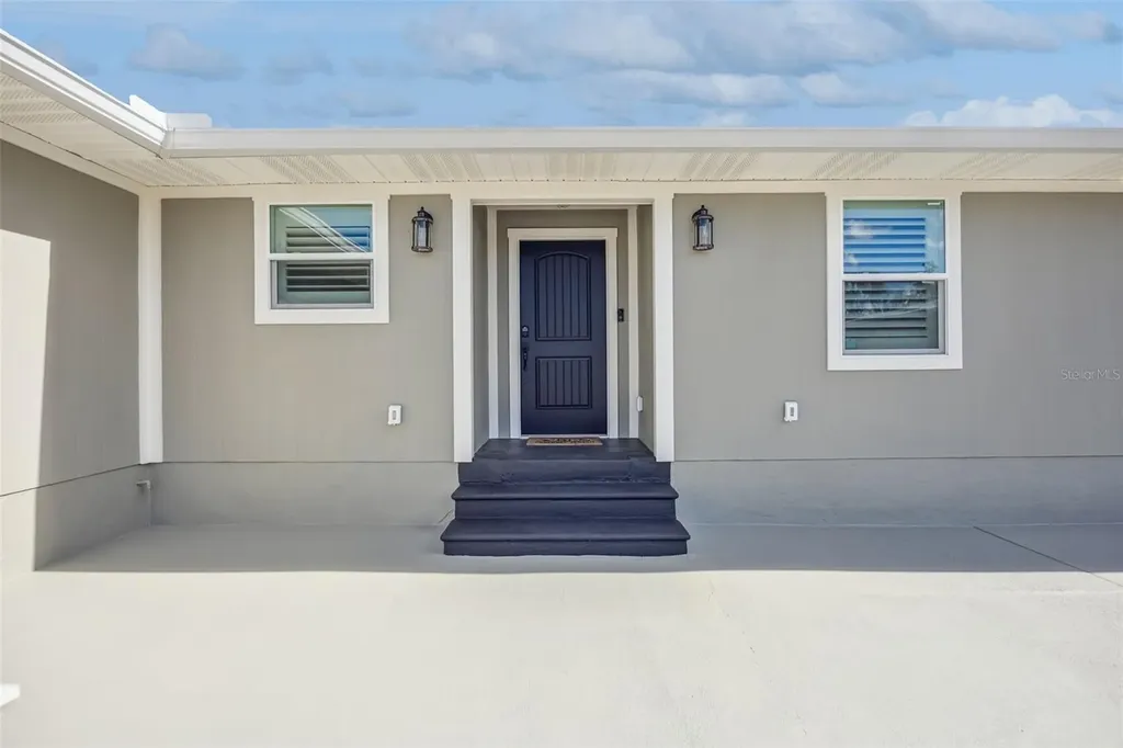 323 Mclain Lane Geneva FL 32732