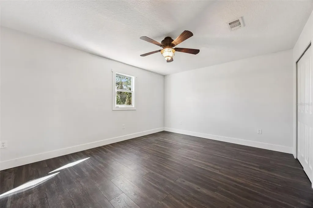 323 Mclain Lane Geneva FL 32732