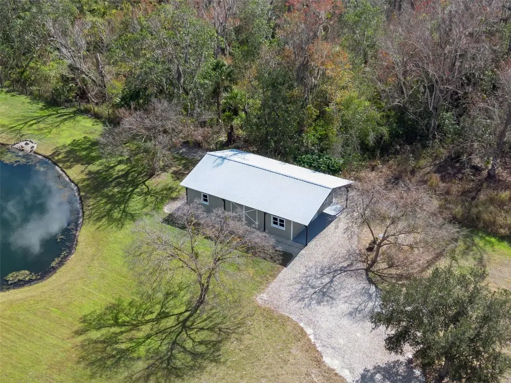 323 Mclain Lane Geneva FL 32732