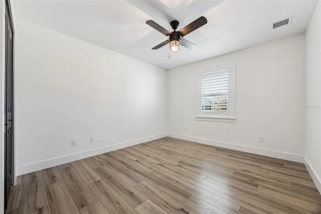 323 Mclain Lane Geneva FL 32732