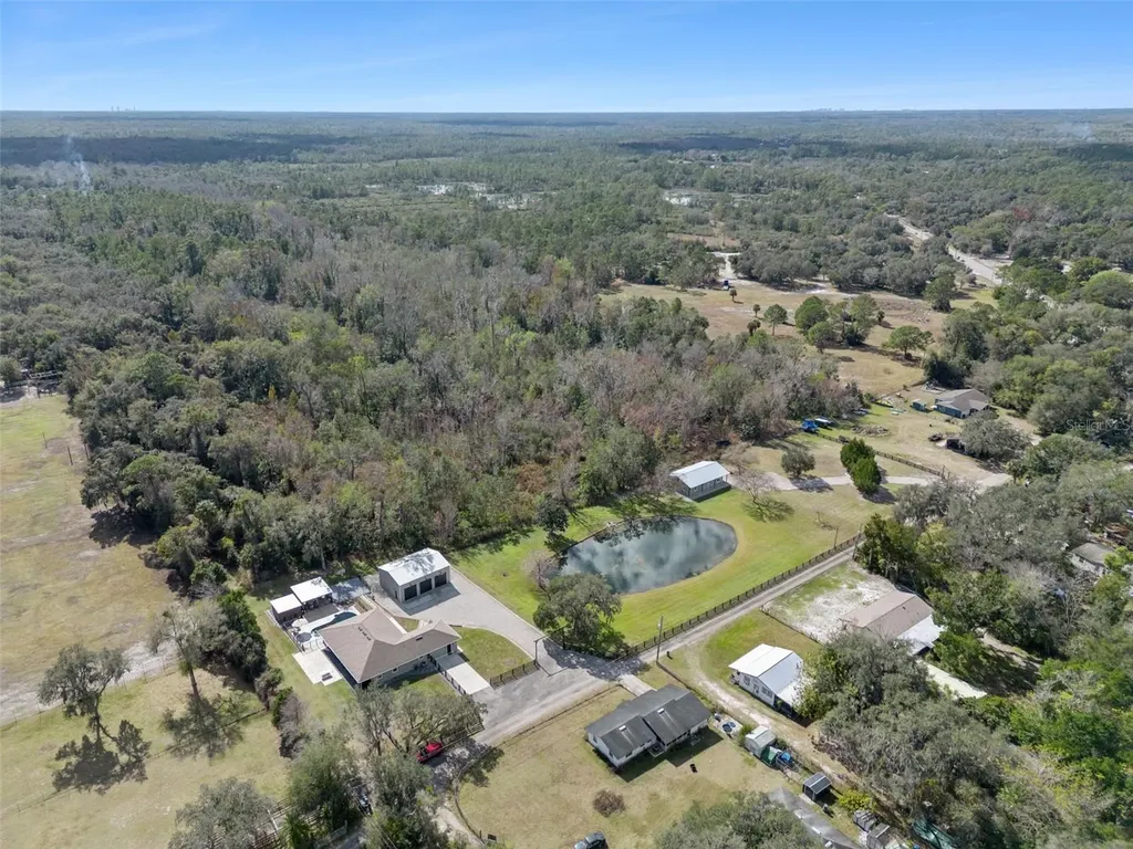 323 Mclain Lane Geneva FL 32732
