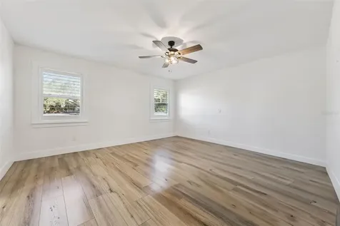 323 Mclain Lane Geneva FL 32732