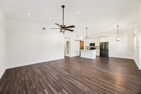 323 Mclain Lane Geneva FL 32732