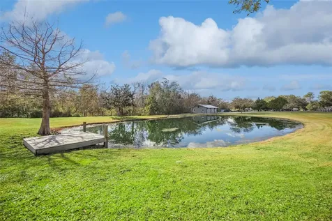 323 Mclain Lane Geneva FL 32732