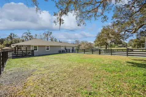323 Mclain Lane Geneva FL 32732