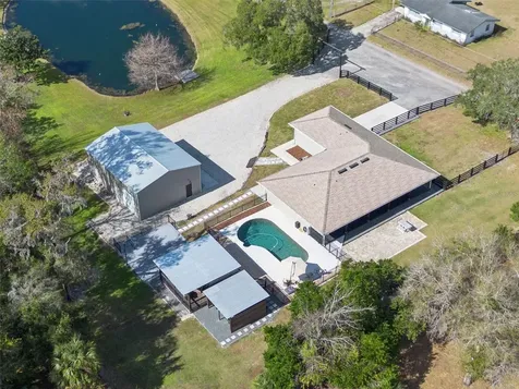 323 Mclain Lane Geneva FL 32732