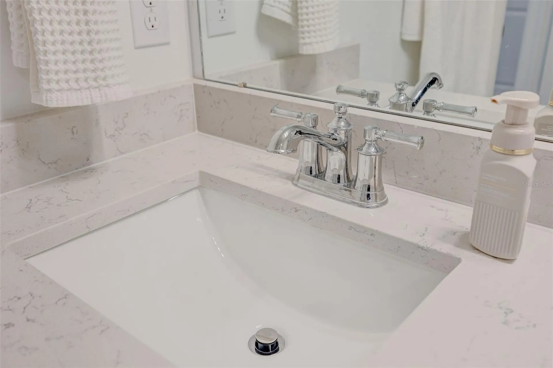 1095 Kistna Drive Zephyrhills FL 33540