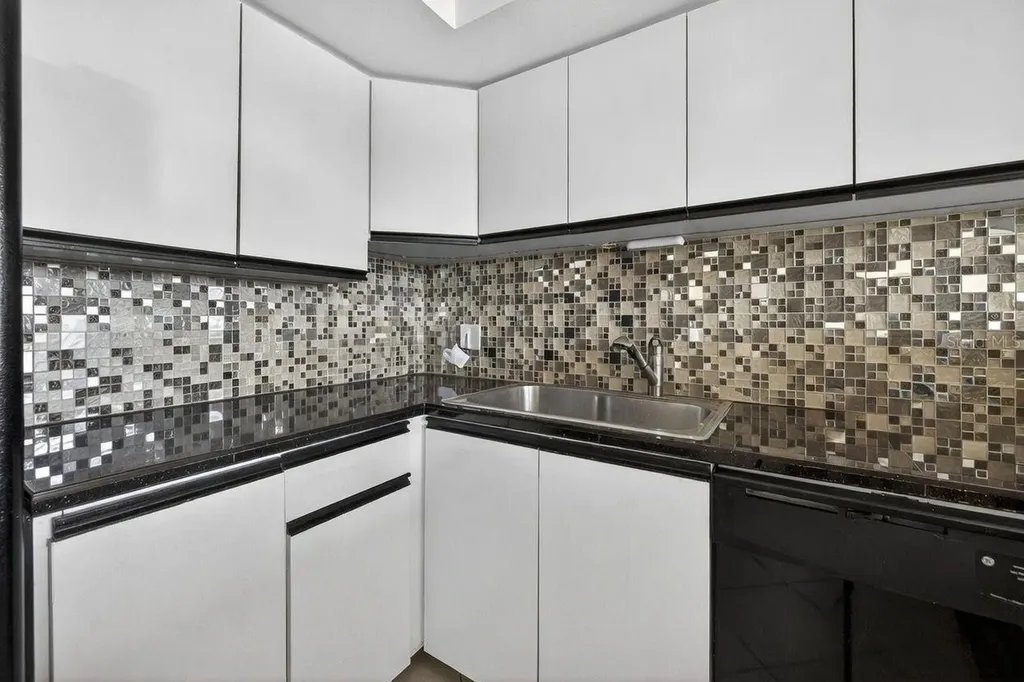 1750 Harbor Place S South Pasadena FL 33707
