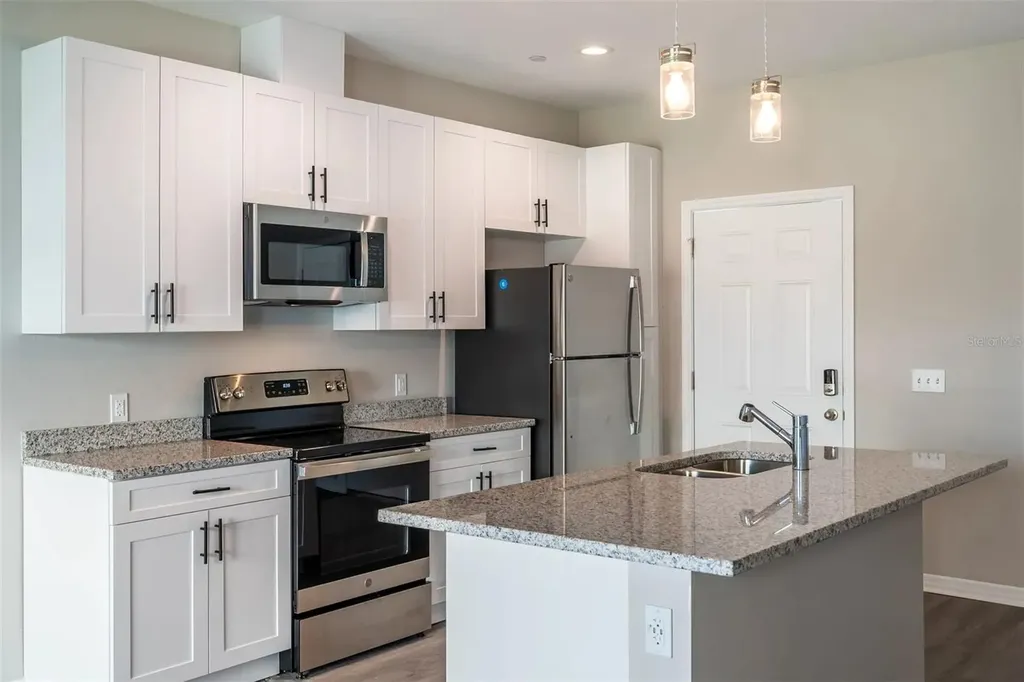 3301 Whitney Road Clearwater FL 33760