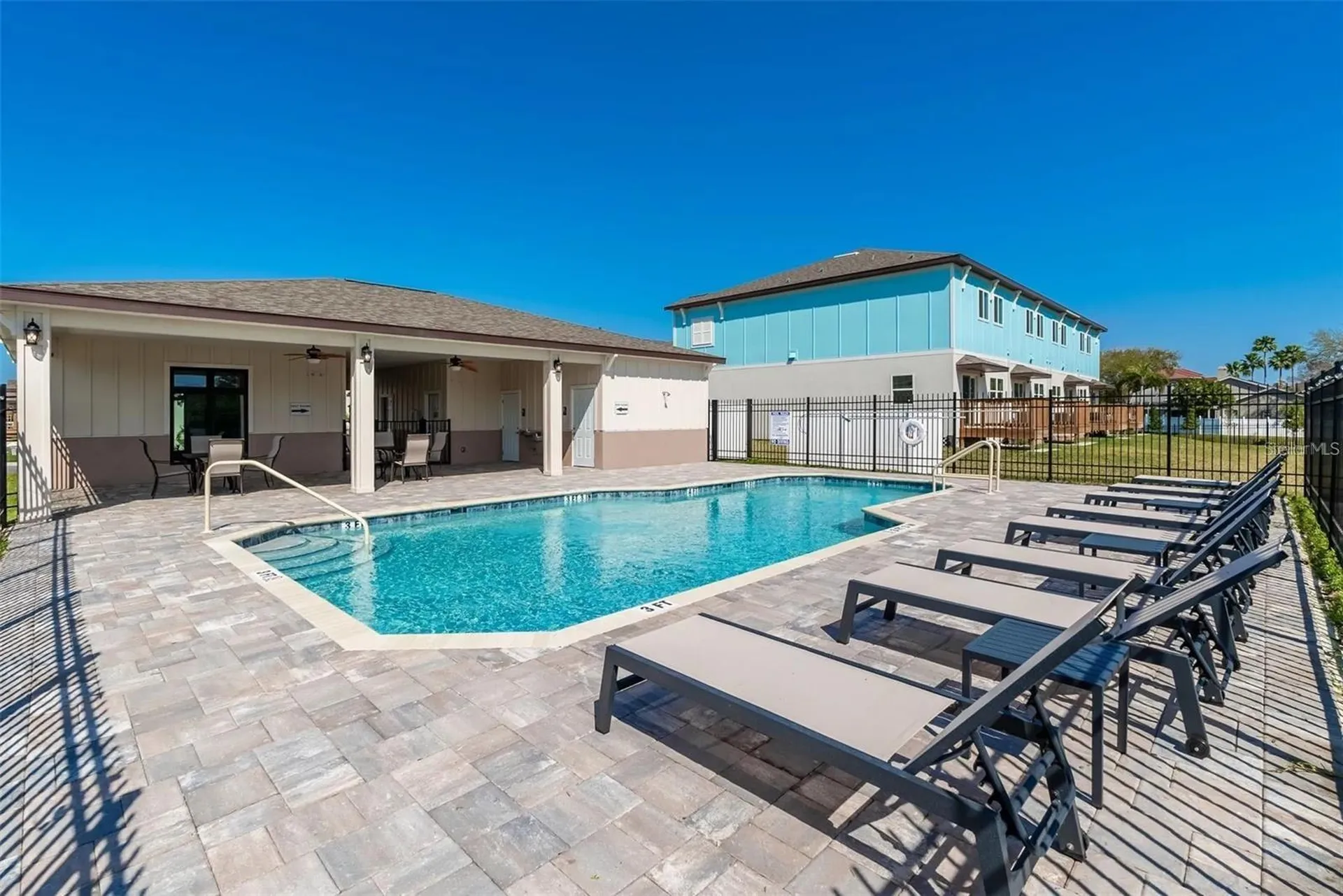 3301 Whitney Road Clearwater FL 33760