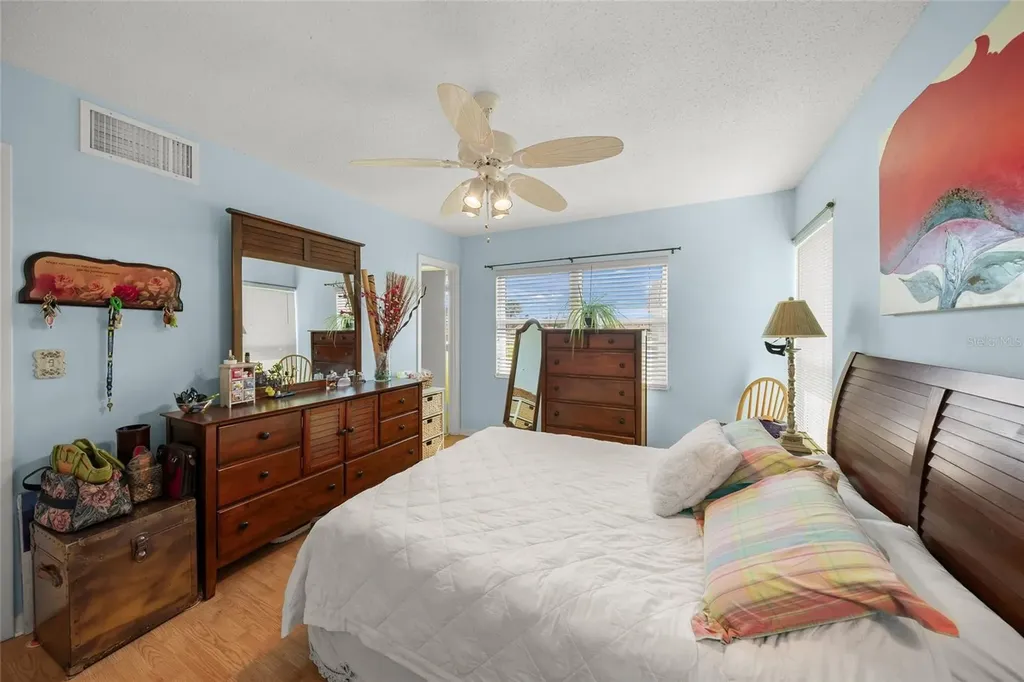 7193 W Country Club Drive N Sarasota FL 34243
