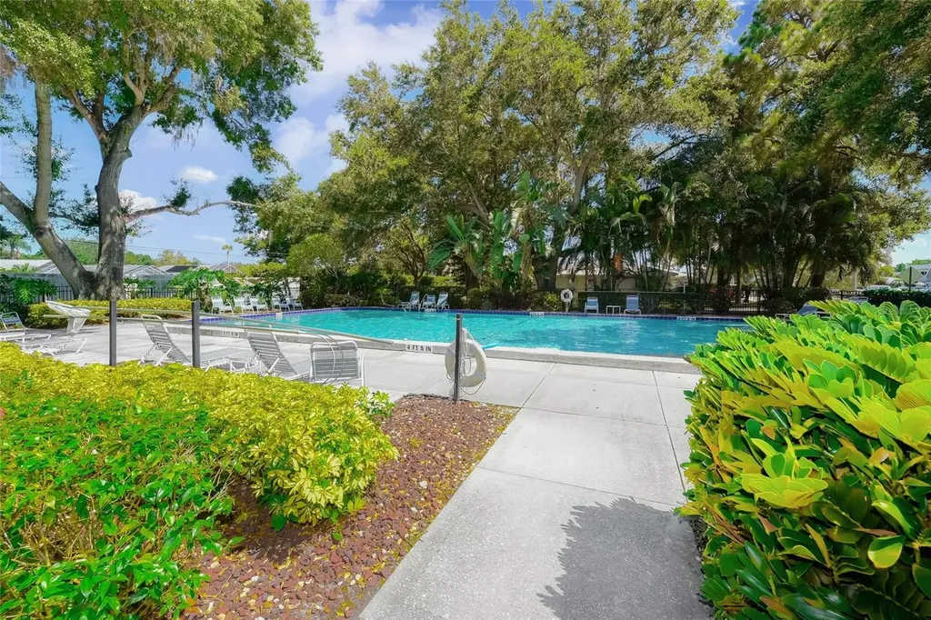 7193 W Country Club Drive N Sarasota FL 34243