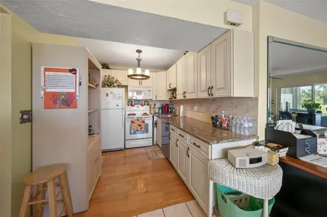 7193 W Country Club Drive N Sarasota FL 34243