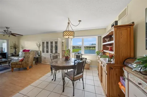 7193 W Country Club Drive N Sarasota FL 34243