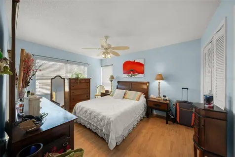 7193 W Country Club Drive N Sarasota FL 34243