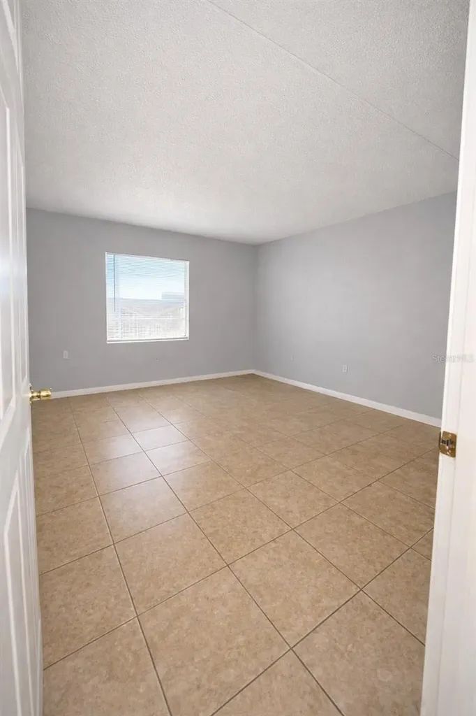 2814 Somerset Park Drive Tampa FL 33613