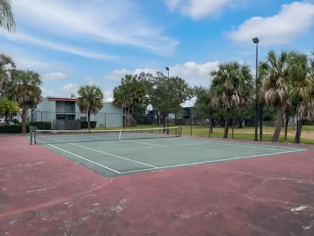 2814 Somerset Park Drive Tampa FL 33613