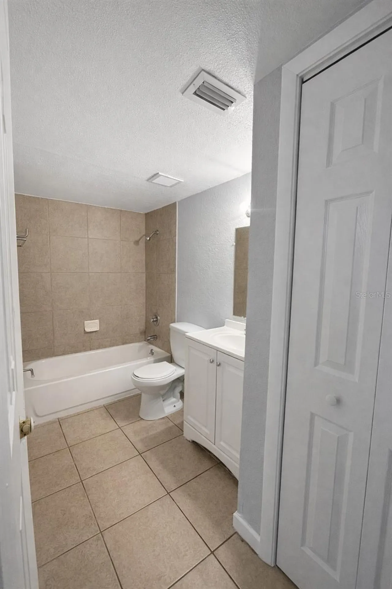 2814 Somerset Park Drive Tampa FL 33613