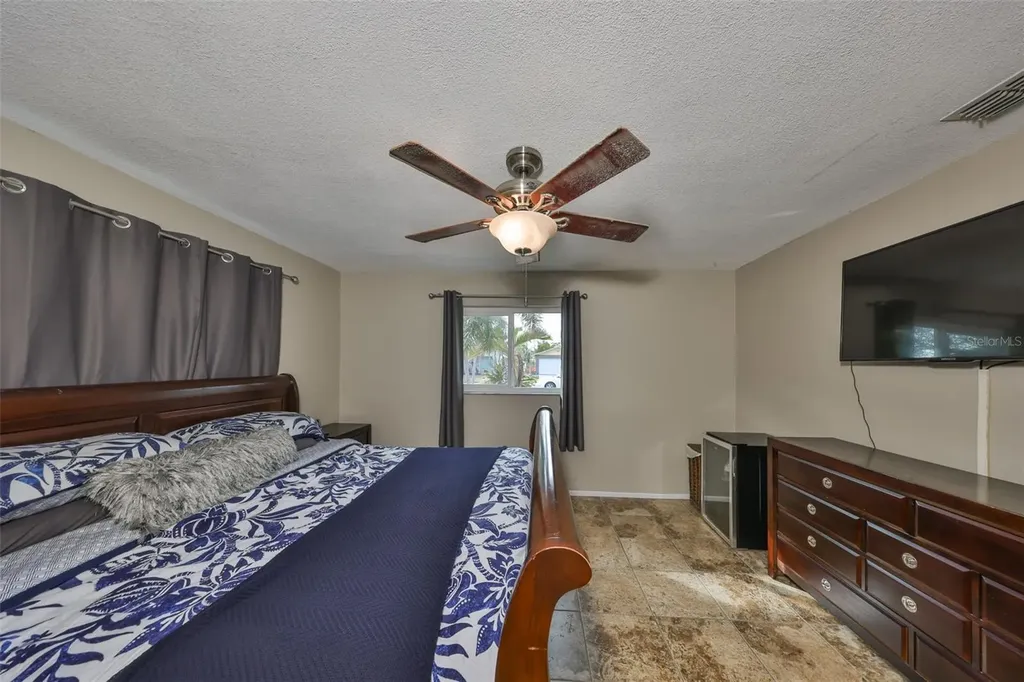 12341 79th Place Seminole FL 33772