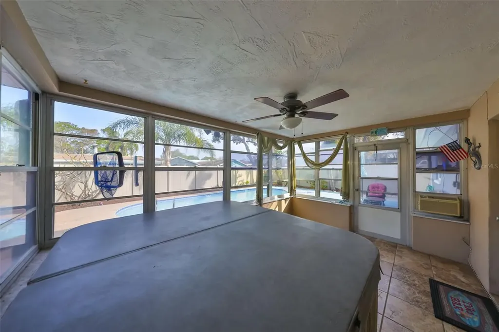 12341 79th Place Seminole FL 33772