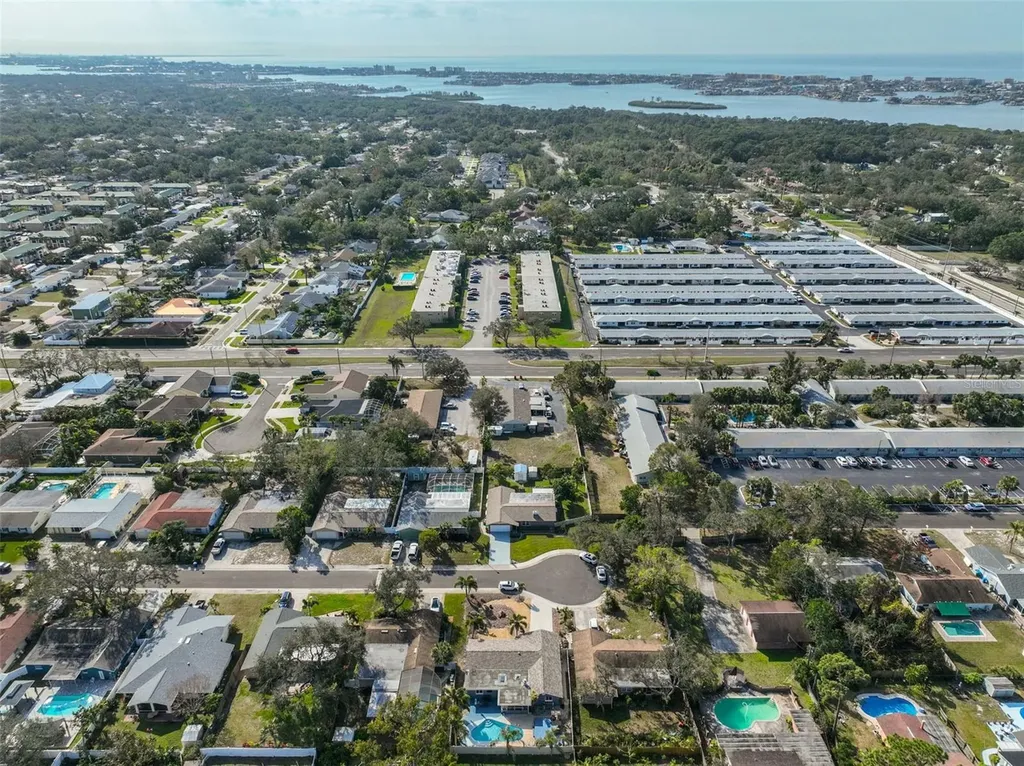 12341 79th Place Seminole FL 33772