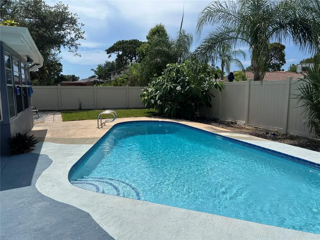 12341 79th Place Seminole FL 33772