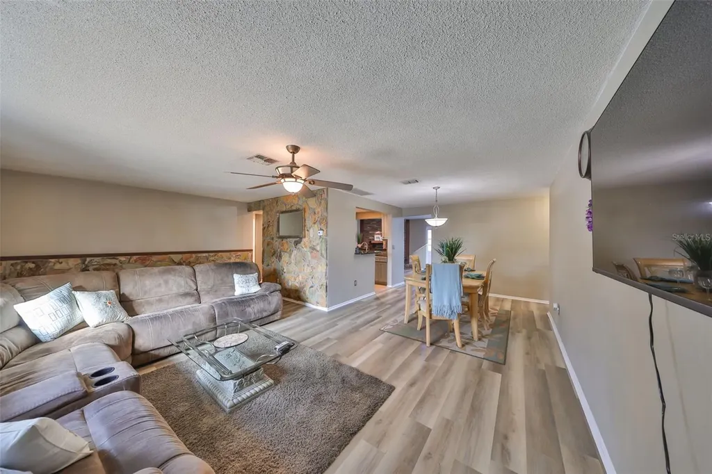 12341 79th Place Seminole FL 33772