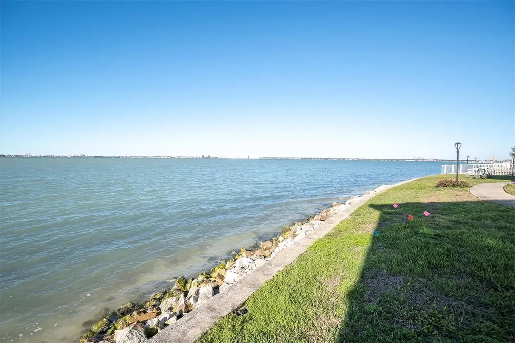 6265 Sun Boulevard St Petersburg FL 33715