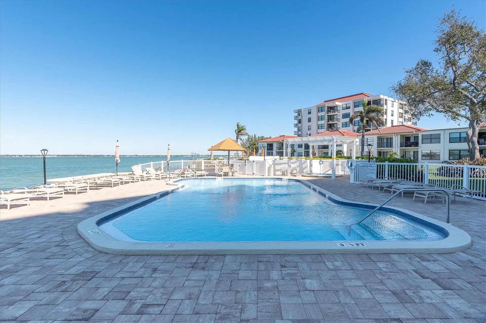 6265 Sun Boulevard St Petersburg FL 33715