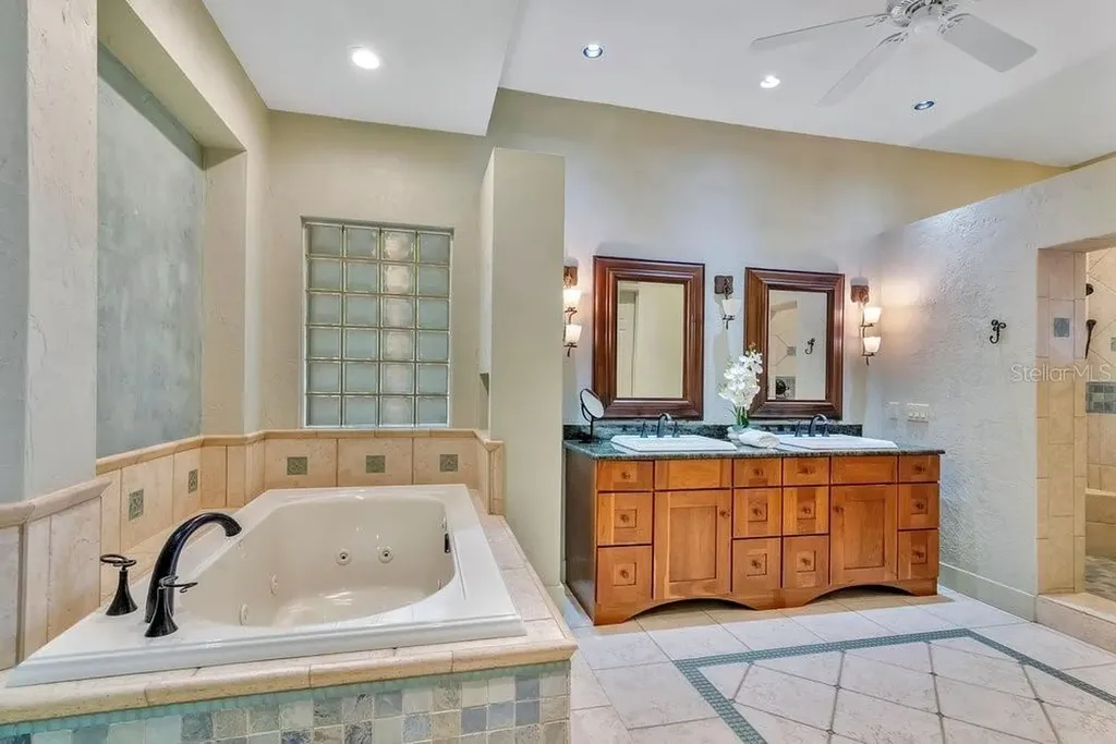 10577 Down Lakeview Circle Windermere FL 34786