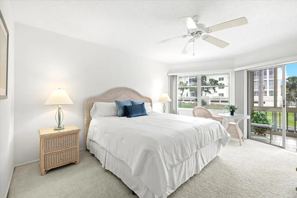 1300 N Portofino Drive Sarasota FL 34242