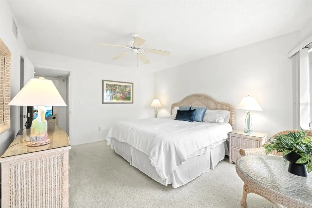 1300 N Portofino Drive Sarasota FL 34242