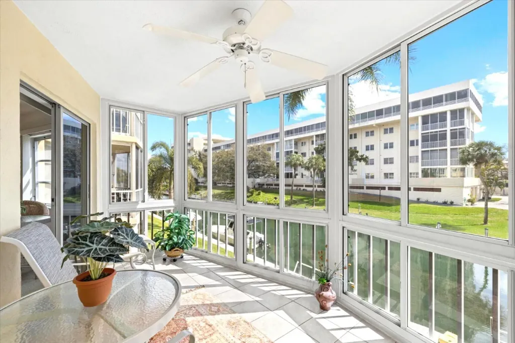 1300 N Portofino Drive Sarasota FL 34242