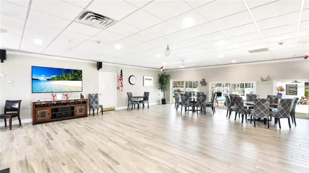 1300 N Portofino Drive Sarasota FL 34242