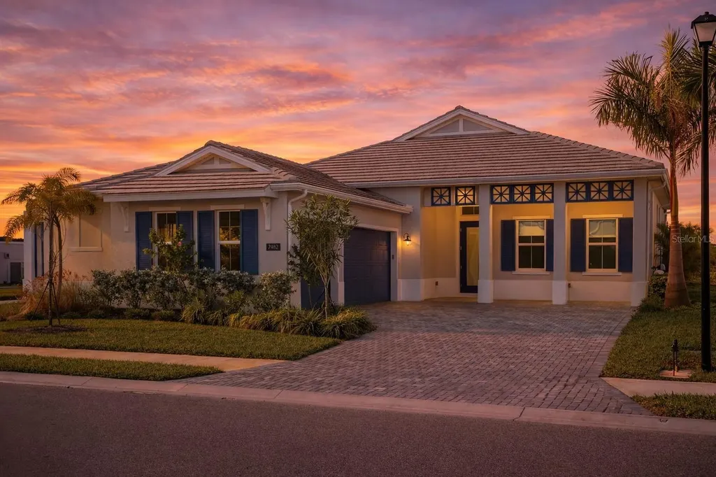 7982 Redonda Loop Bradenton FL 34202