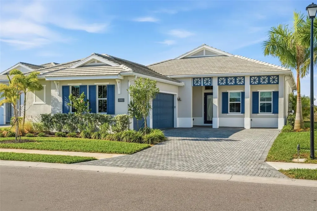 7982 Redonda Loop Bradenton FL 34202
